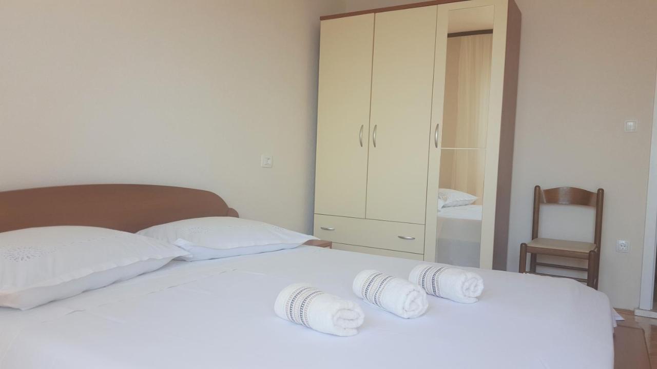 Adriatic Beach Suites Omiš Extérieur photo