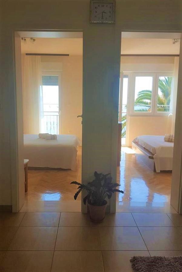 Adriatic Beach Suites Omiš Extérieur photo