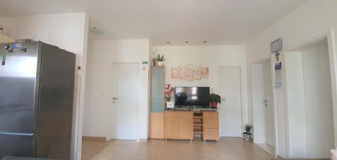 Adriatic Beach Suites Omiš Extérieur photo