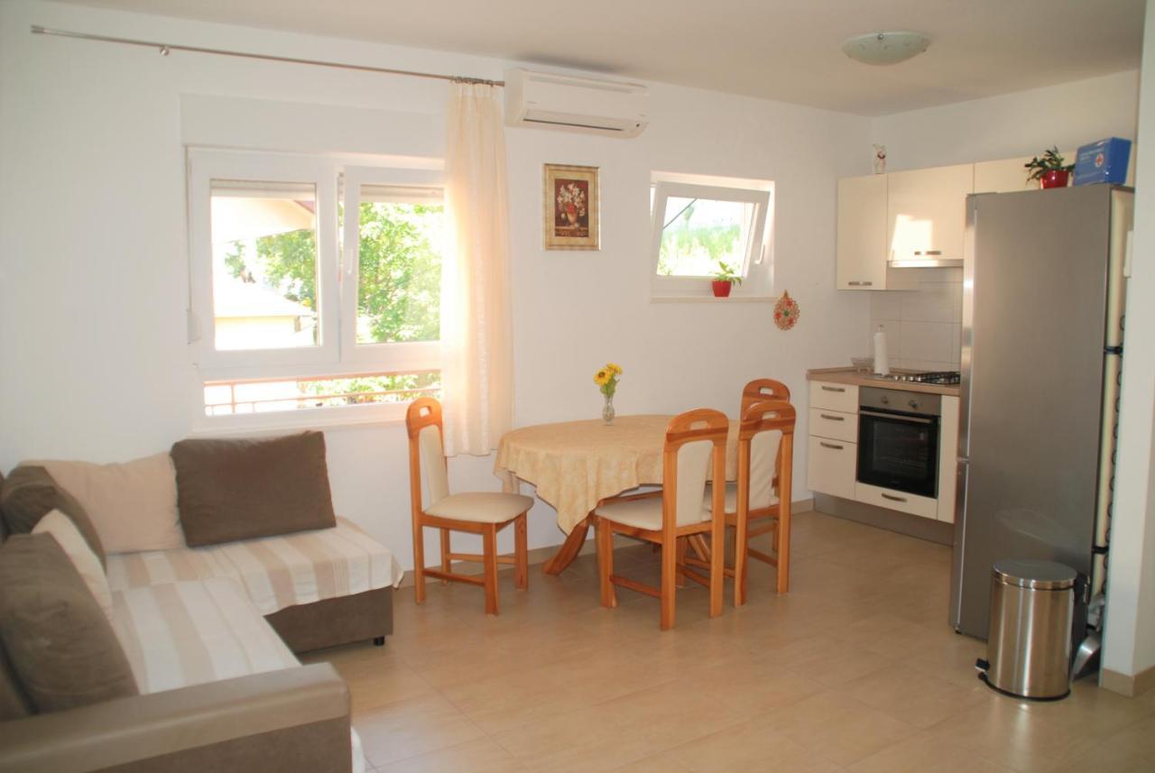 Adriatic Beach Suites Omiš Extérieur photo