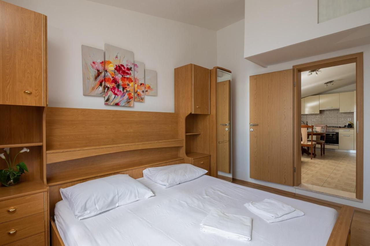 Adriatic Beach Suites Omiš Extérieur photo