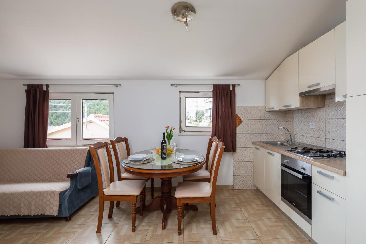 Adriatic Beach Suites Omiš Extérieur photo