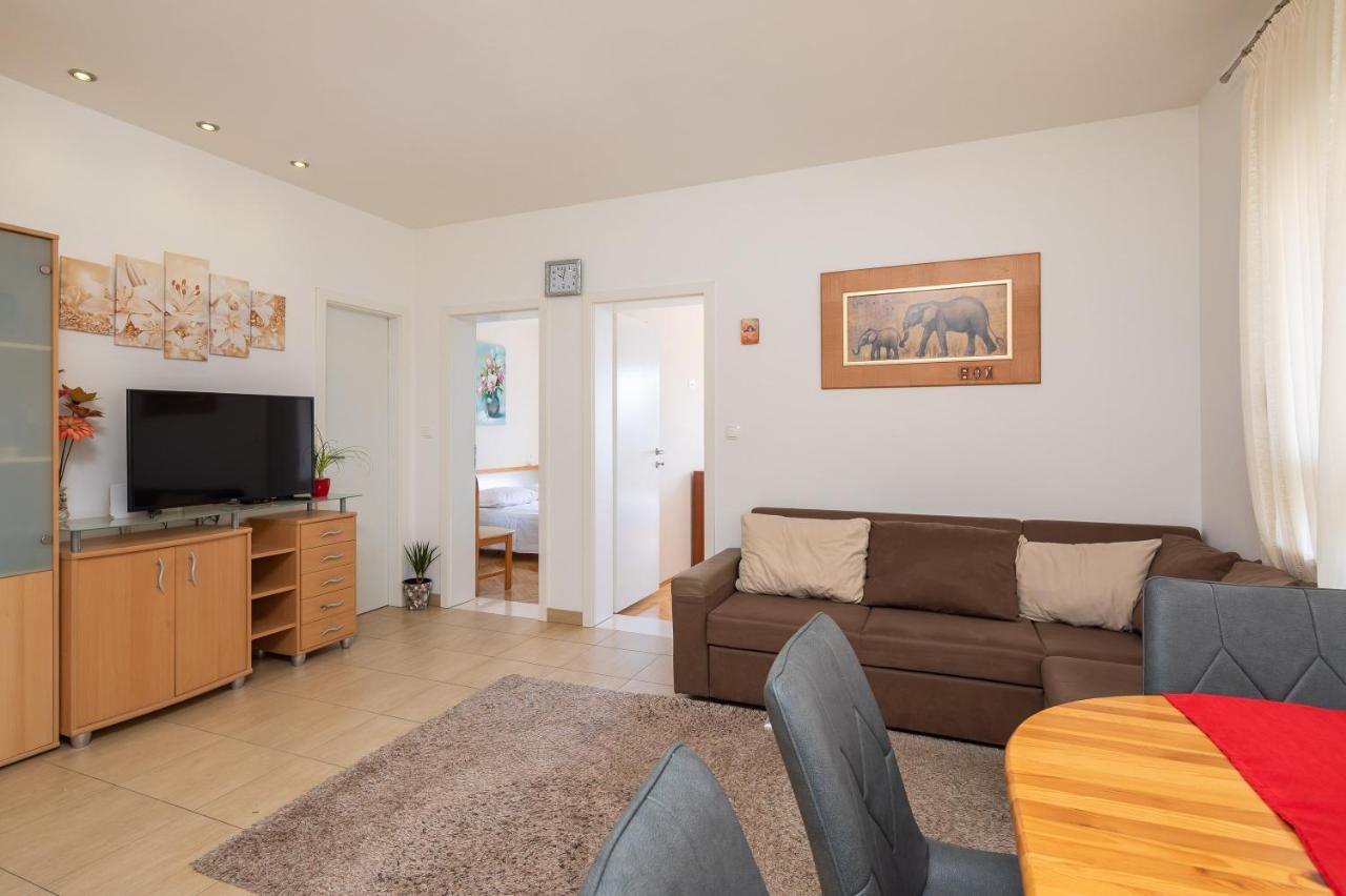 Adriatic Beach Suites Omiš Extérieur photo